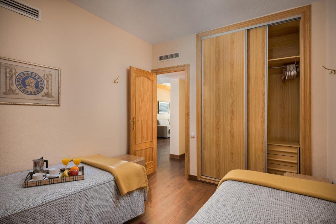 Las Piramides Fuengirola Exterior photo